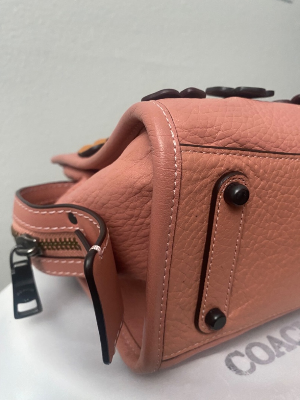 Coach Tea Rose Rogue 25 - Picture 7 of 11